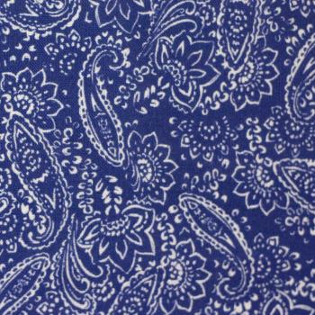 Leinen weiße Blüten auf Royalblau
